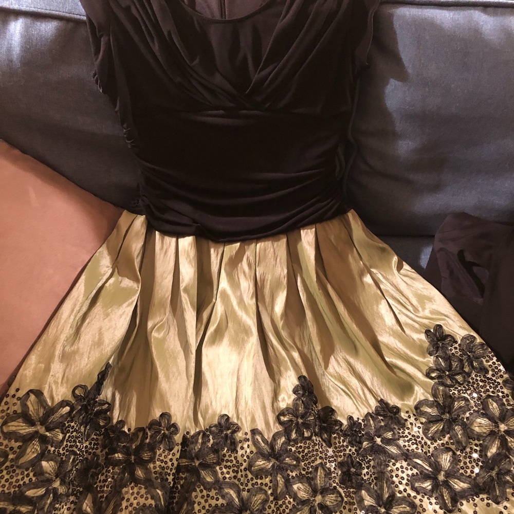 Evening dress embellished olive/black